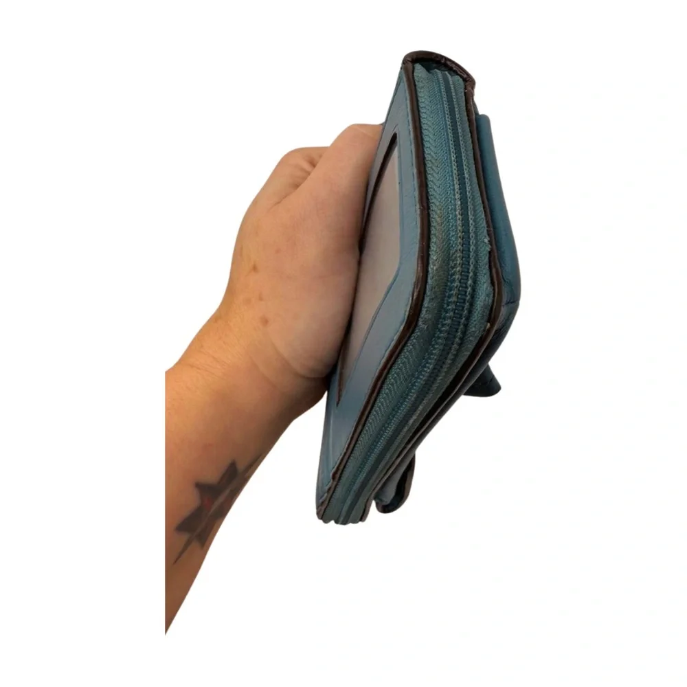 Coach Teal Blue Leather Turnlock Wristlet Wallet Zip Around ID Window